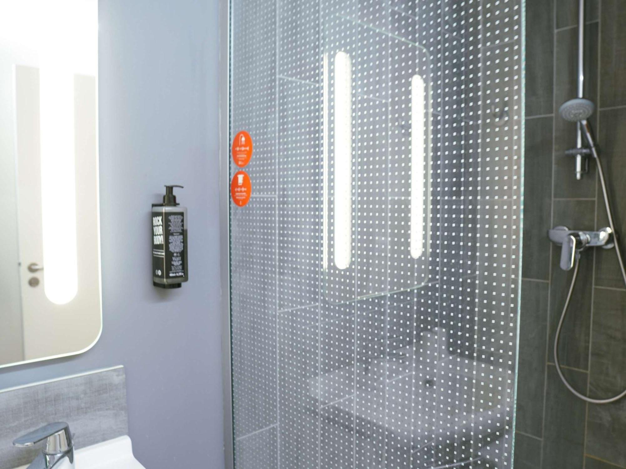 Ibis Caen Porte D'Angleterre Экстерьер фото